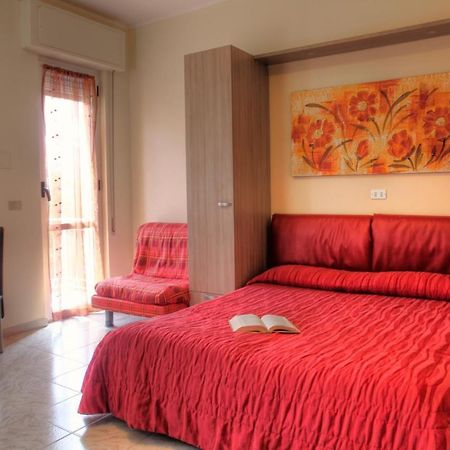 Residence Bellevue Apartments Pietra Ligure Extérieur photo